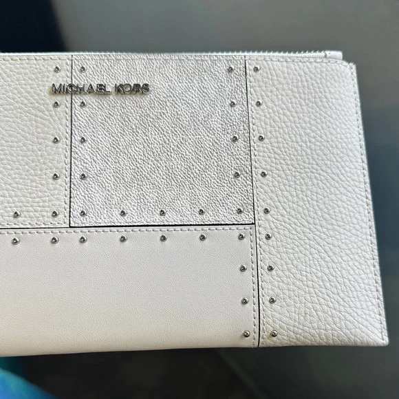 Michael Kors White Wristlet with Silver Studs New Never Used, Perfect for a Gift - Picture 8 of 17